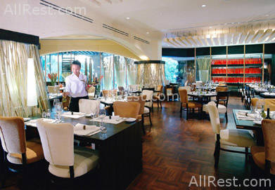 The Dusit Thani Hotel 10